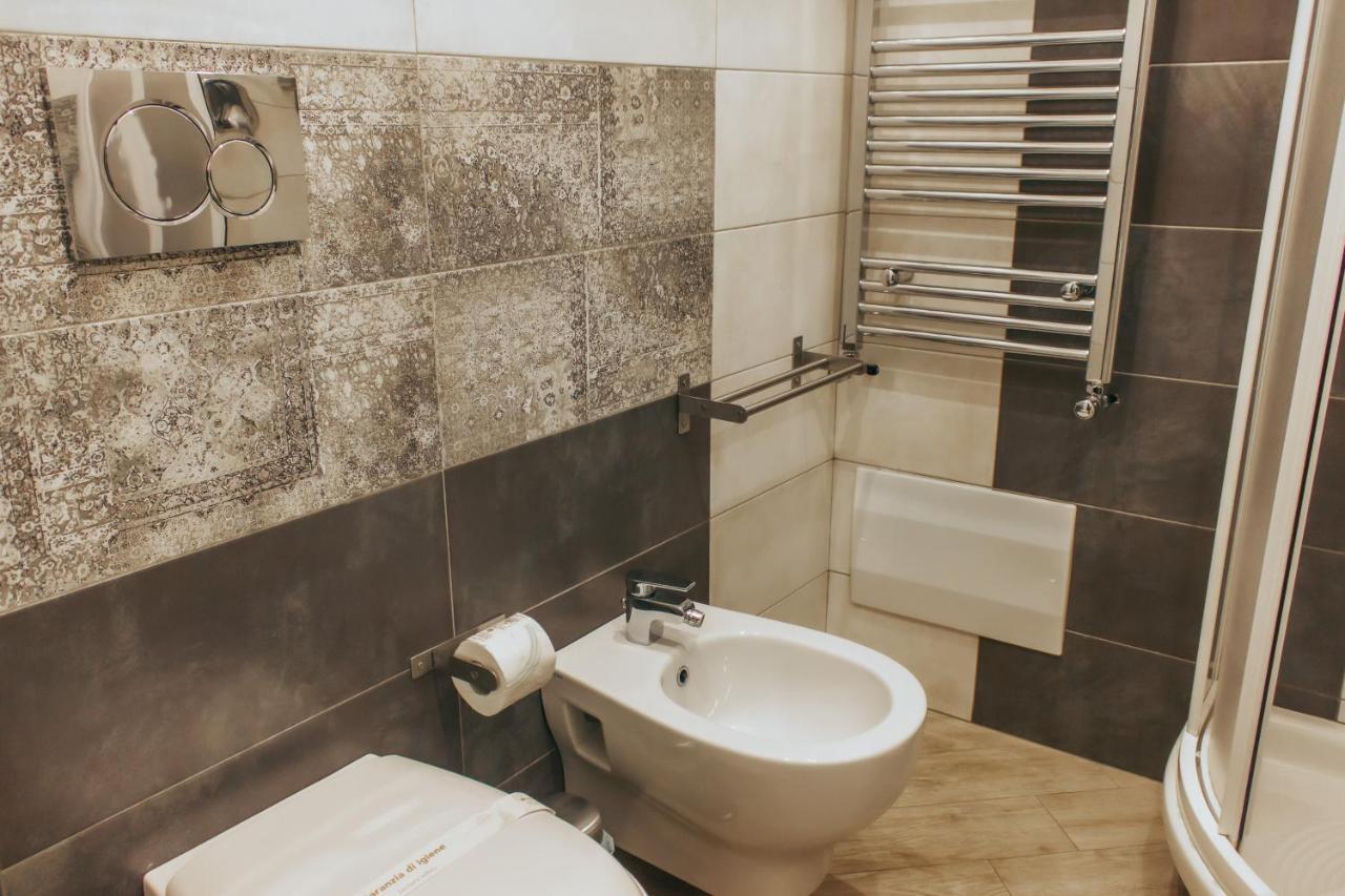 קטאניה Guesthouse Ughetti 21 מראה חיצוני תמונה
