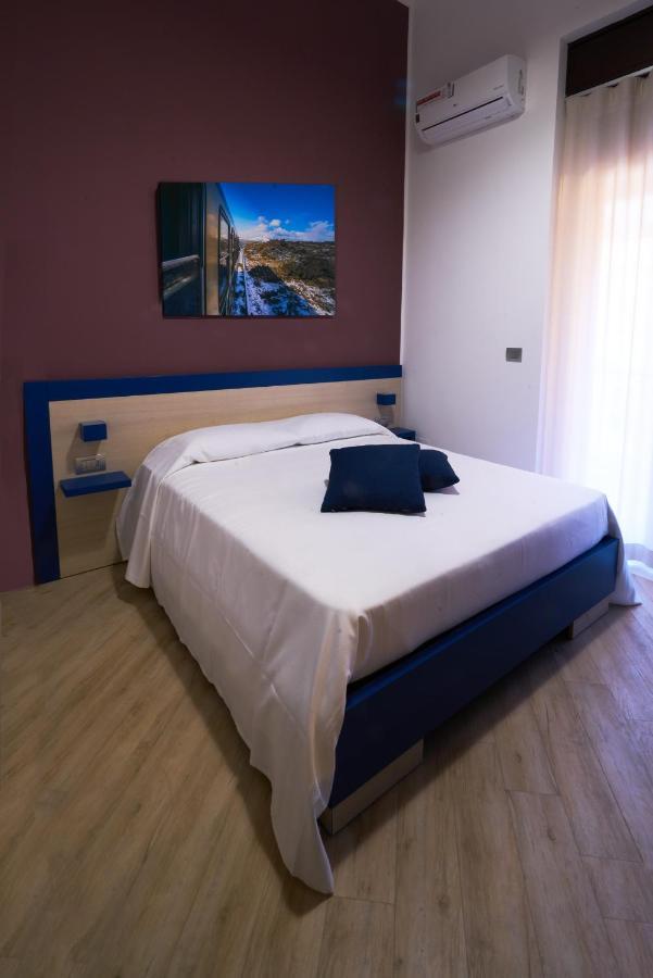 קטאניה Guesthouse Ughetti 21 מראה חיצוני תמונה